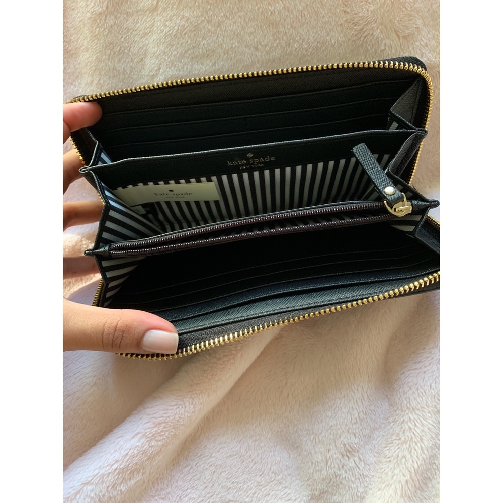 🛑SOLD 🛑Kate Spade Wallet - Picture 4 of 7